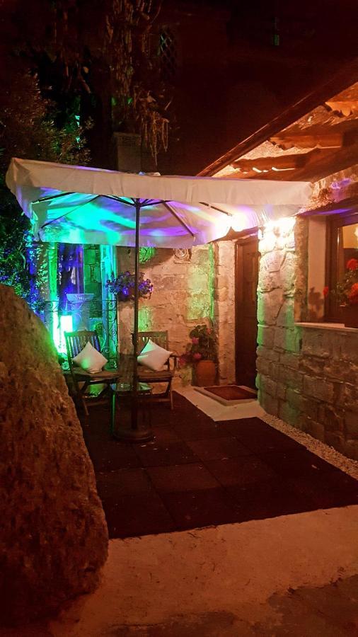 Cosmema House 2 Studio With Great Mountain View Stroumbi Dış mekan fotoğraf